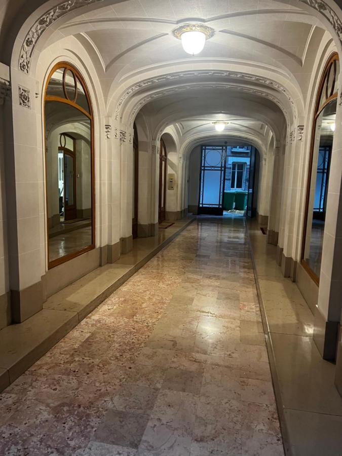 Apartamento Sous Les Toits De Paris Trocadero Exterior foto